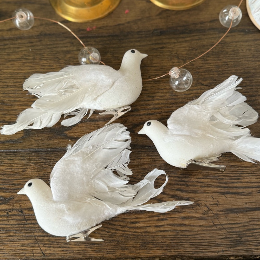 Lot 3 Vintage front Pottery Barn Doves Birds Feathered Christmas